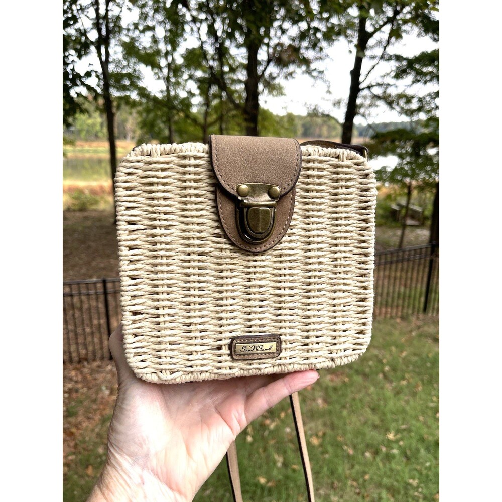 Sun N Sand Straw Crossbody Purse Bag Lined Pockets Beach Casual